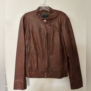 Bernardo Brown Leather Jacket. Size XL.